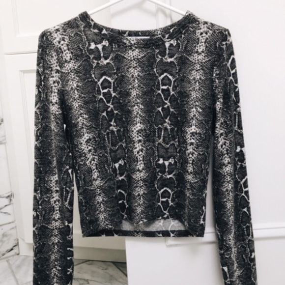 Zara Cropped Long Sleeve Top - Picture 1 of 4
